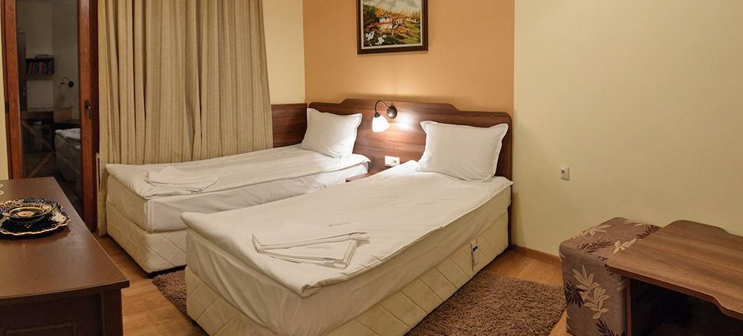 Family Hotel Balkanci Узана Екстериор снимка